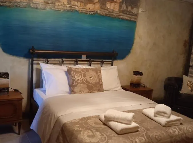 Mani Blue Tower * Oítilon