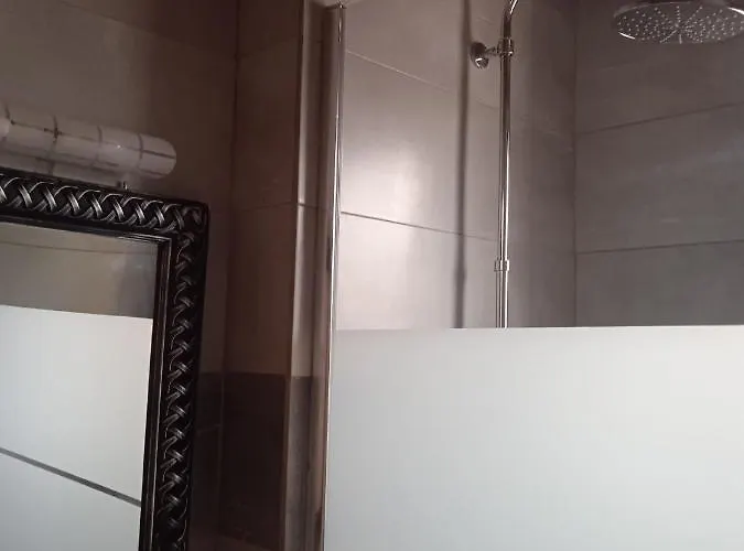 Mani Blue Tower Oitylo