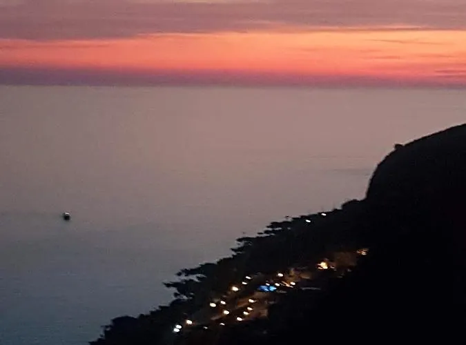 Mani Blue Tower Apartment