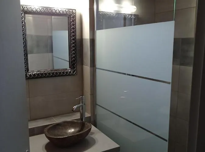 Mani Blue Tower * Oítilon