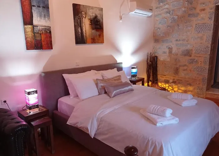 Mani Blue Tower Apartment *